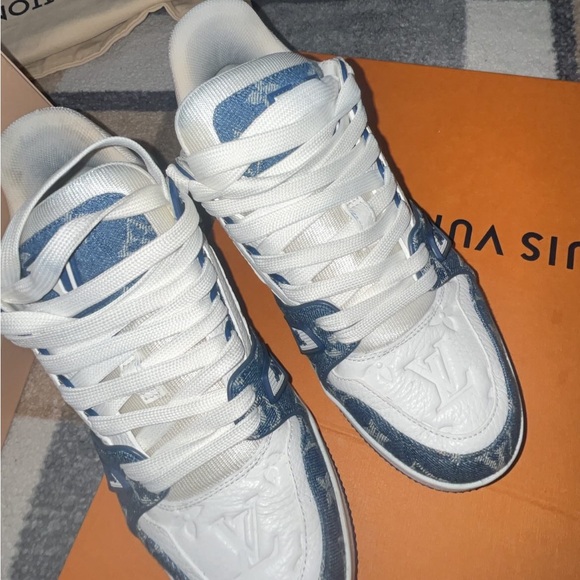 Louis Vuitton Trainers - Picture 6 of 12